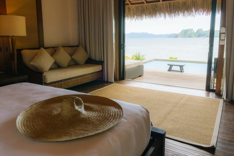 The Sea vista from inside a Pool Villa